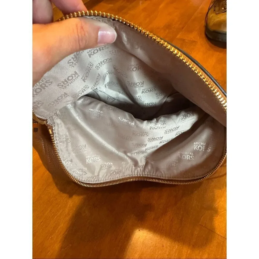 Woman’s Michael Kors, leather brown shoulder bag